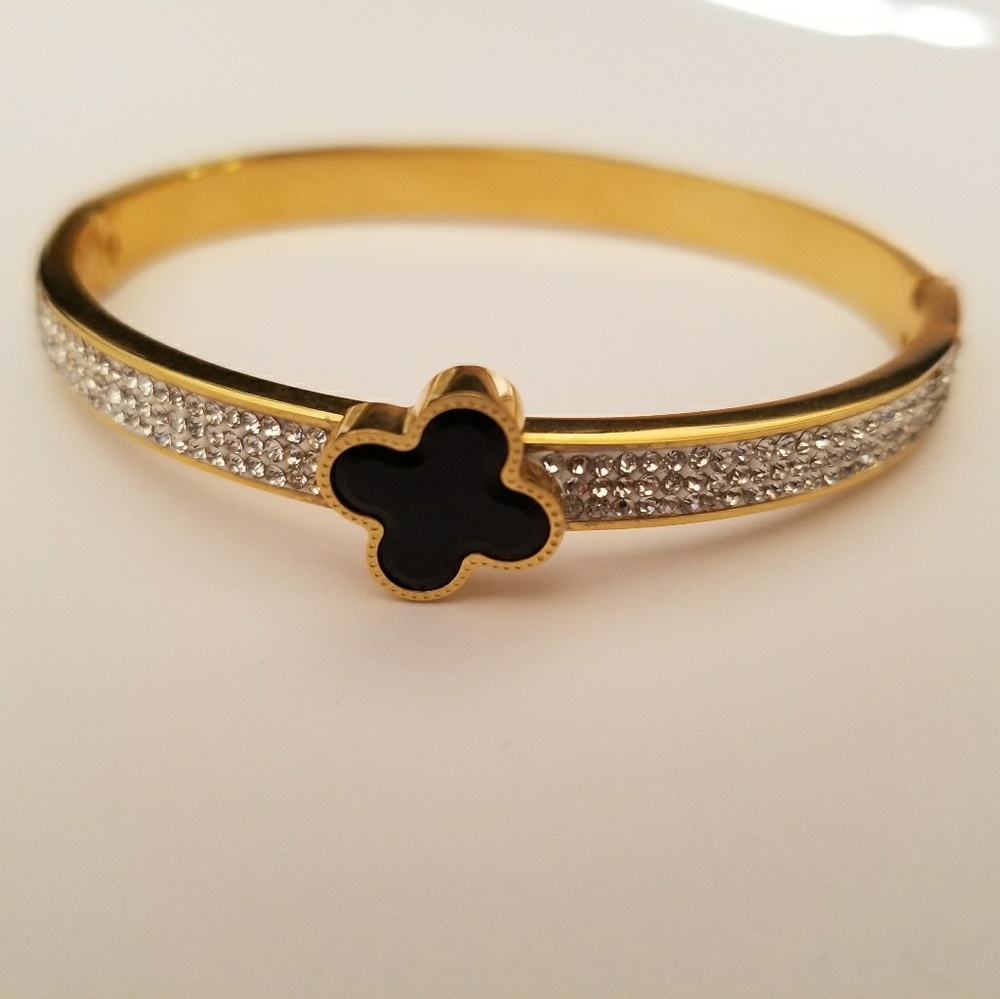 Clover Gold Bracelet With crystal Stone, Four Leaf Black Clover, - Picture 8 of 8